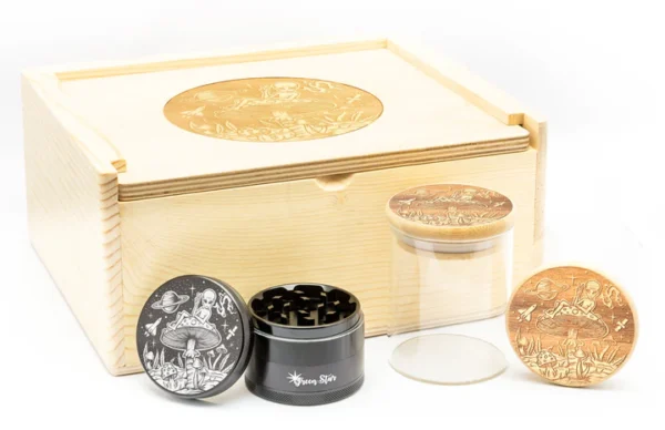 alien stash box, psychedelic stash box, mushroom stash box, cannabis storage box, weed stash box, smell resistant stash box, trippy cannabis accessory, premium stash box, cannabis accessories CED, discreet cannabis storage, alien mushroom design, lifestyle stash box, travel stash box
